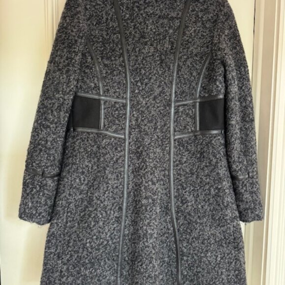 Elegant mid season coat - Picture 7 of 8